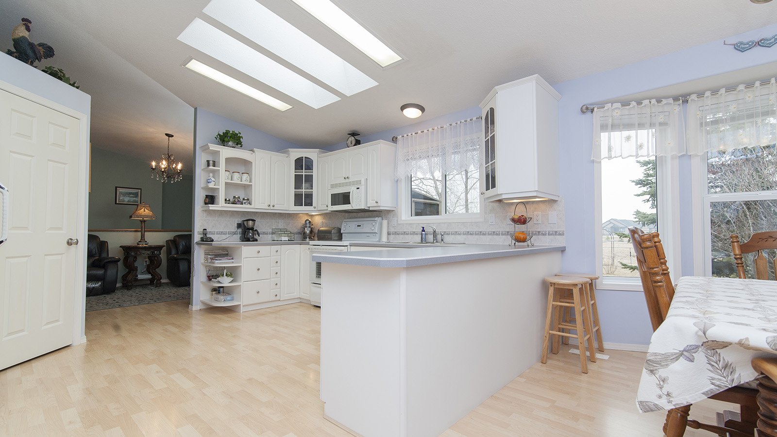 Smart Corner Solutions for L Shaped Kitchen Renovation Ideas Smart Corner Solutions for L Shaped Kitchen Renovation Ideas